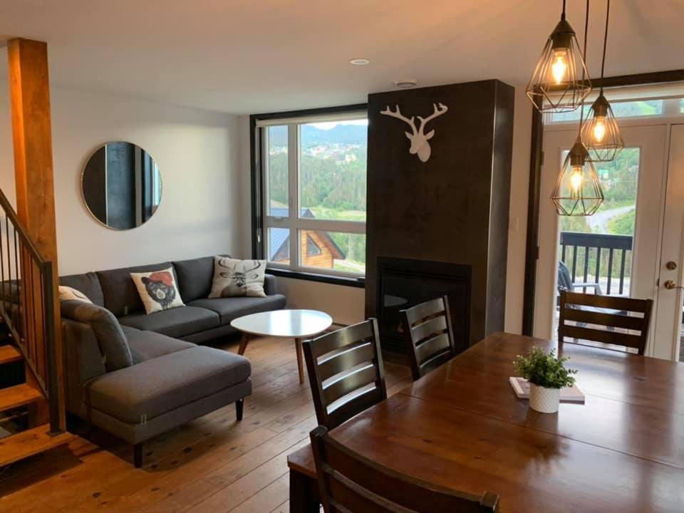 Vila Le Chalet Du Vali Saint-David-de-Falardeau Exteriér fotografie
